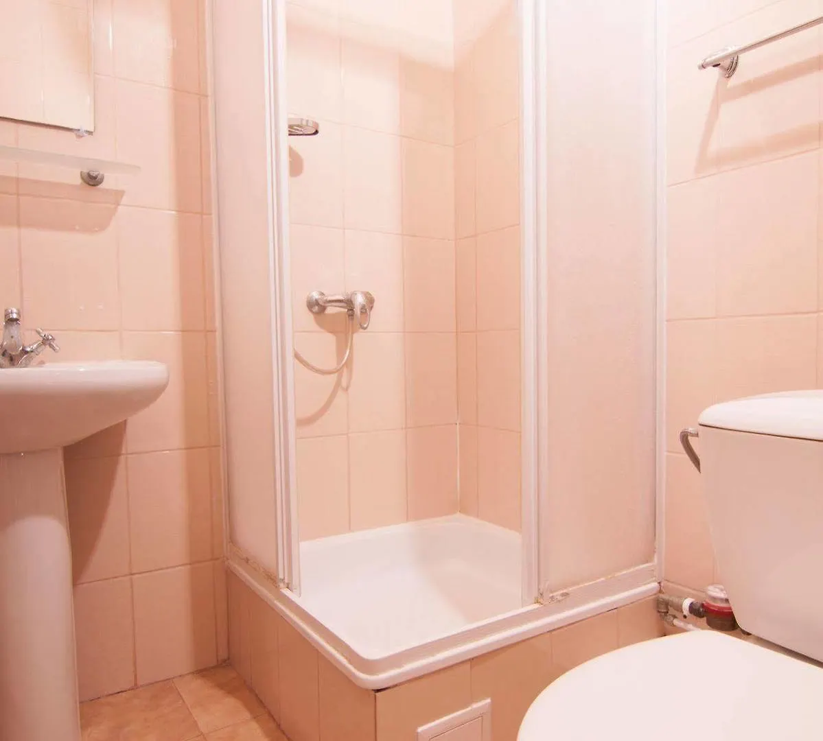 Mini-Hotel On Geroiv Energetykiv Street 18 Kiev Otel