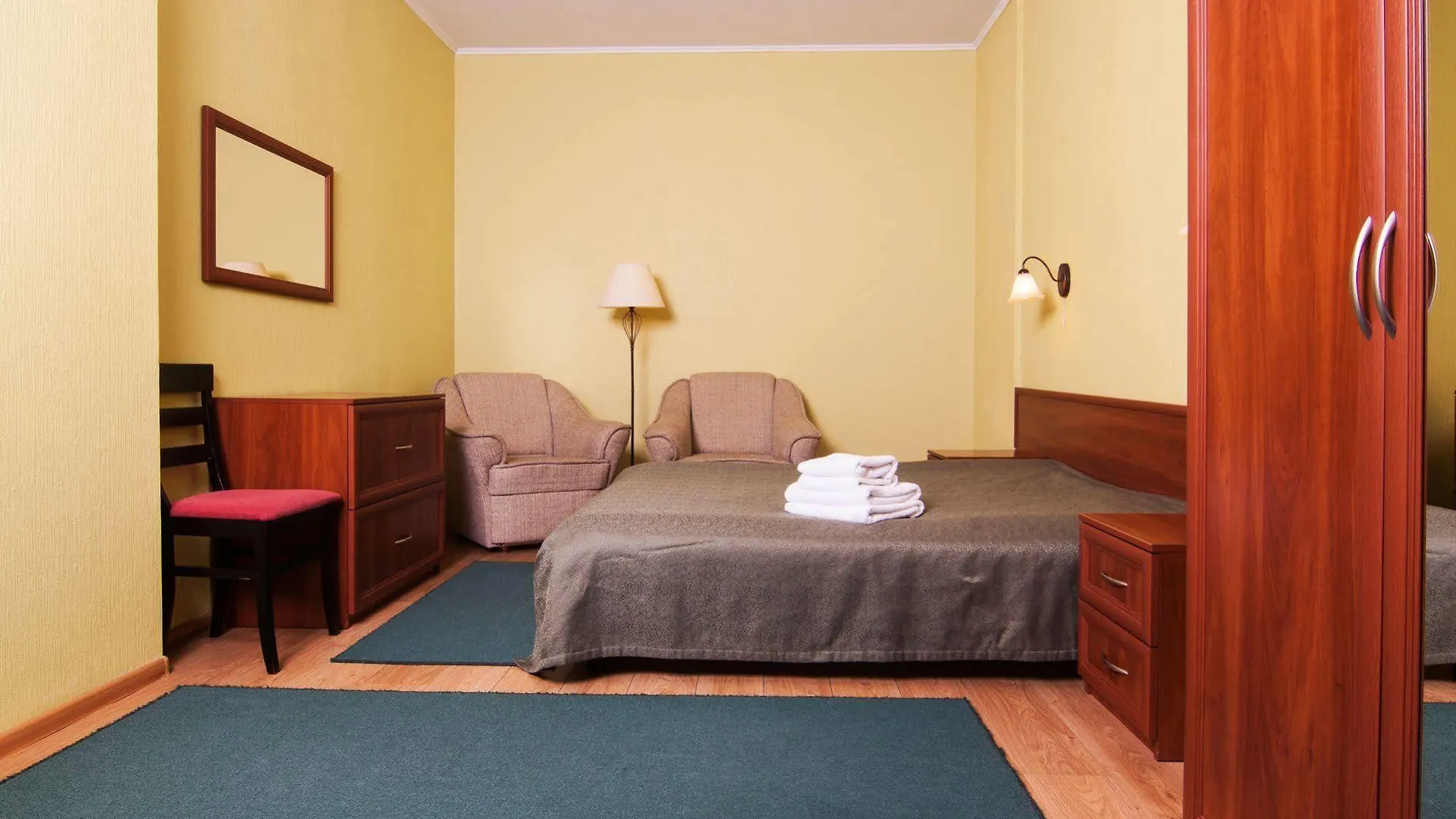 Mini-Hotel On Geroiv Energetykiv Street 18 Kiev